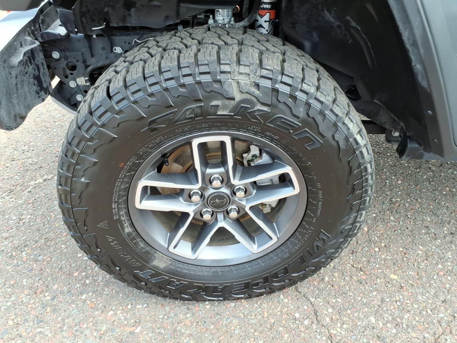 Used 2026 Jeep Gladiator Mojave AWD/4WD image 11