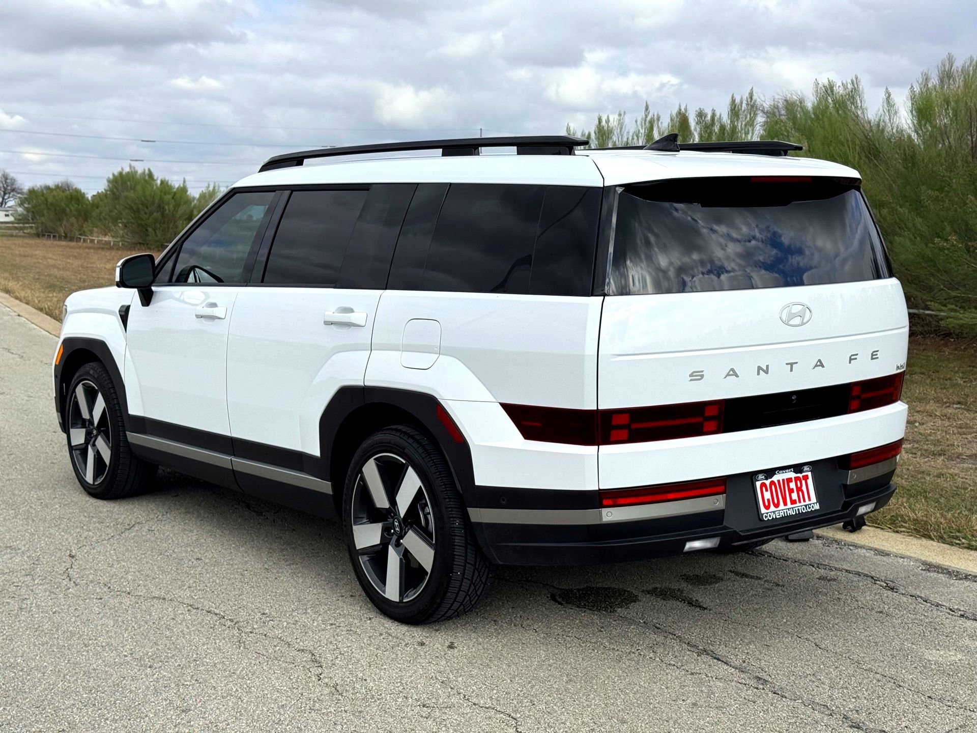 Used 2025 Hyundai Santa Fe Limited image 9