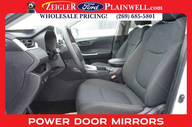 Used 2025 Toyota RAV4 LE image 11