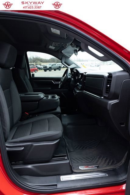 Used 2025 Chevrolet Silverado 1500 LT image 15