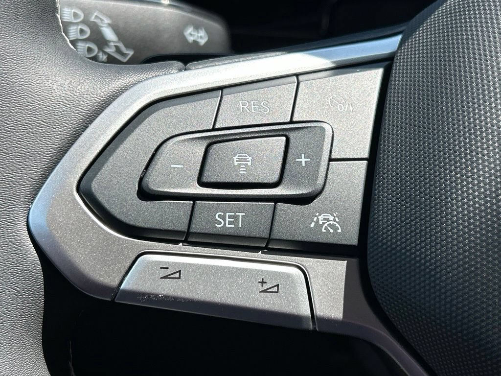 New 2026 Volkswagen Atlas Cross Sport SE FWD image 26
