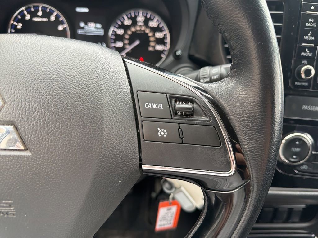 Used 2017 Mitsubishi Outlander ES image 25