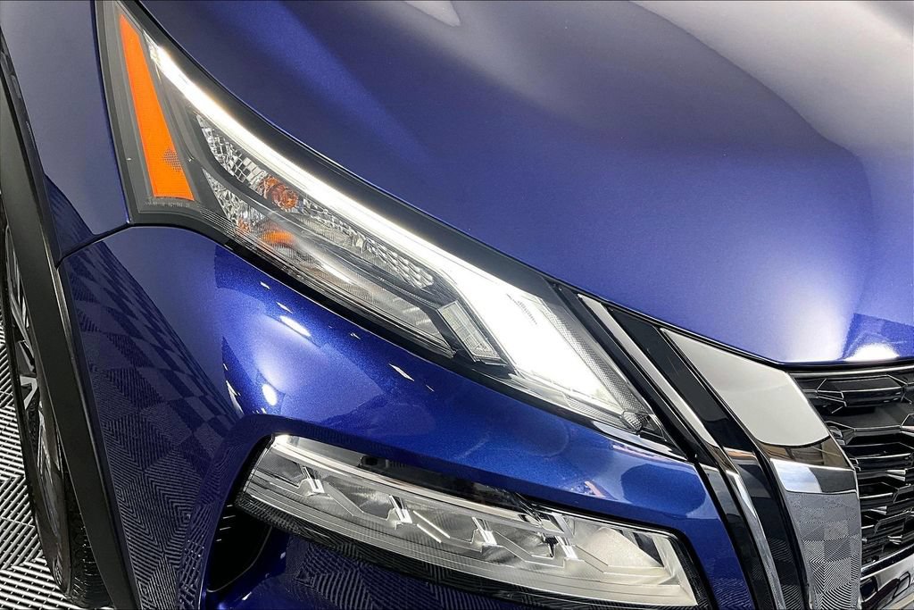 Used 2023 Nissan Rogue SV AWD/4WD image 27