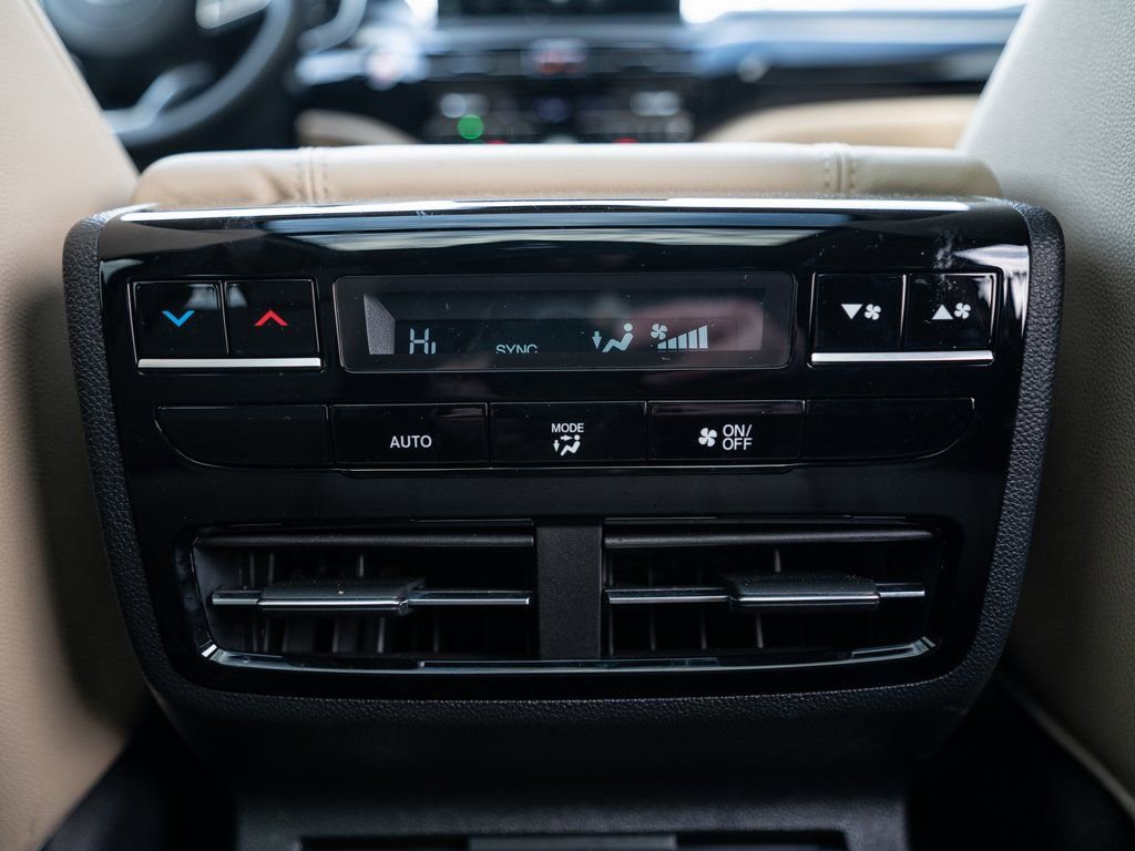 Certified 2025 Acura MDX SH-AWD image 43