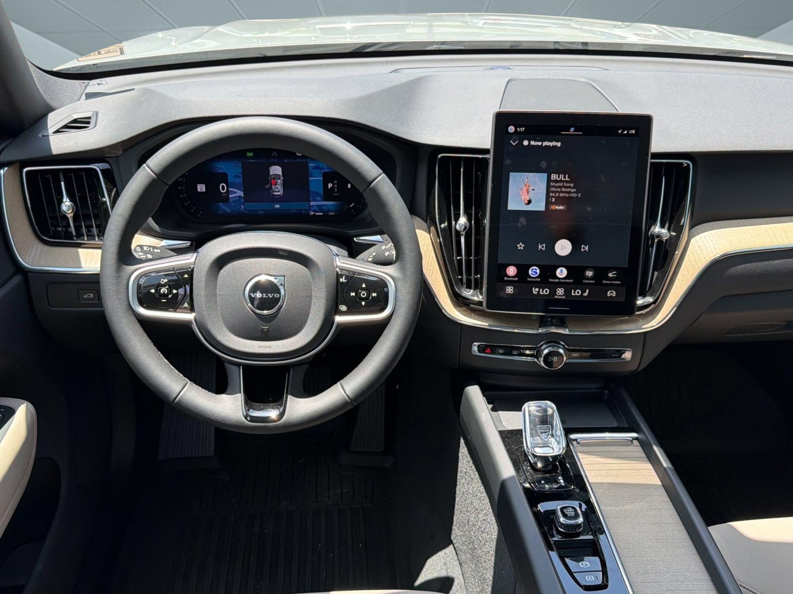 New 2026 Volvo XC60 B5 Plus w/ Protection Package Premier AWD/4WD image 28