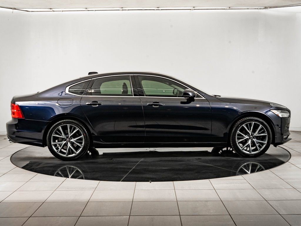 Used 2017 Volvo S90 T5 Momentum w/ Vision Package image 11