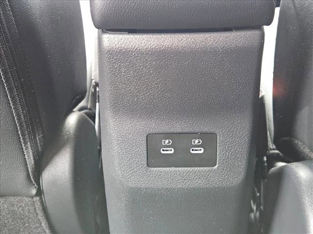 Used 2026 Nissan Kicks SR image 20