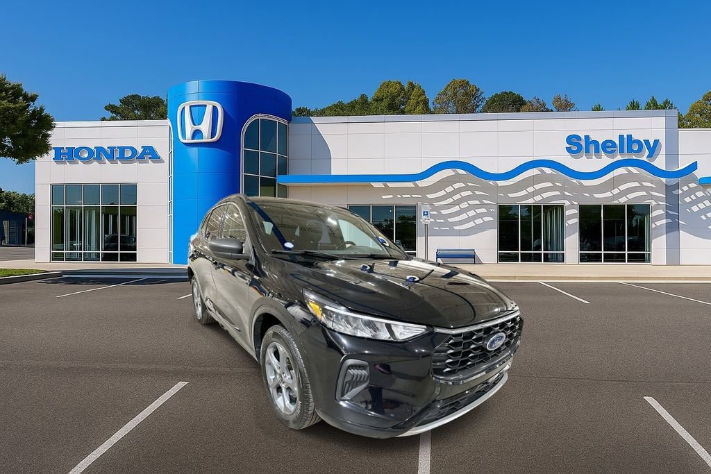 Used 2024 Ford Escape ST-Line image 2