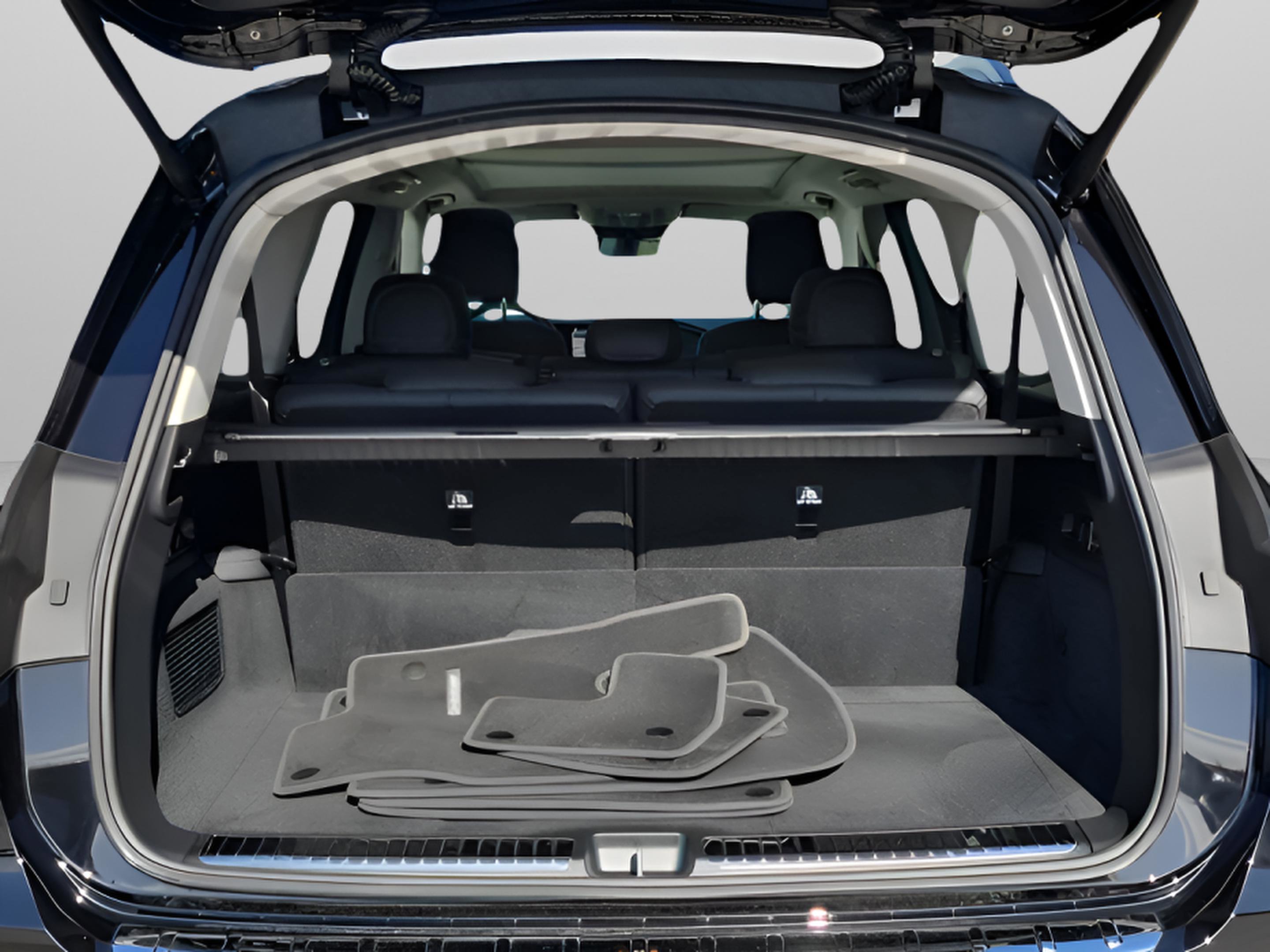 Certified 2026 Mercedes-Benz GLS 450 4MATIC image 6