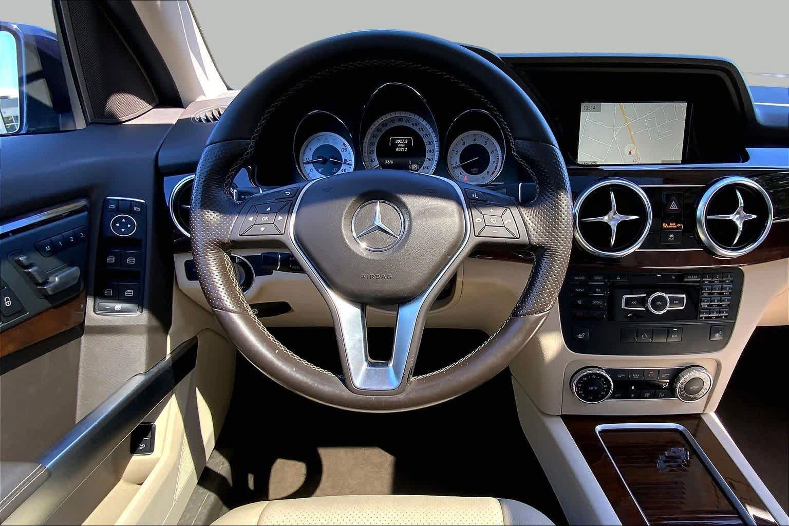 Used 2015 Mercedes-Benz GLK 350 4MATIC image 6