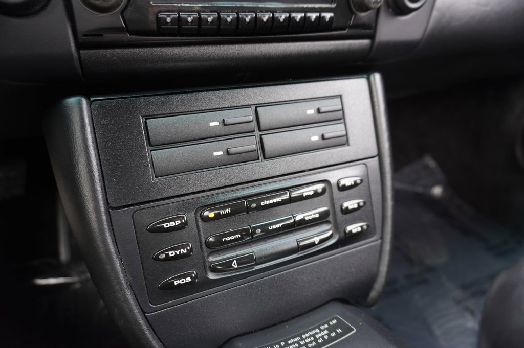 Used 2001 Porsche 911 Carrera image 15