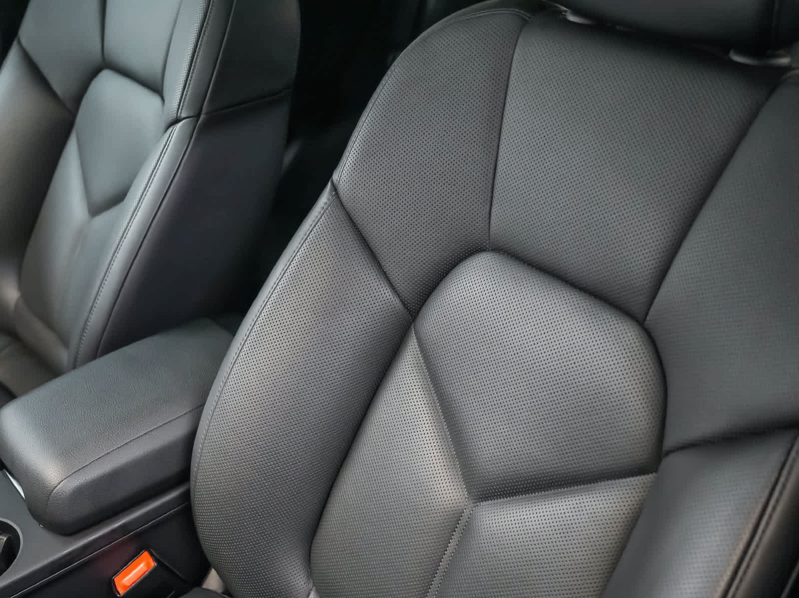Used 2023 Porsche Macan S AWD/4WD image 24