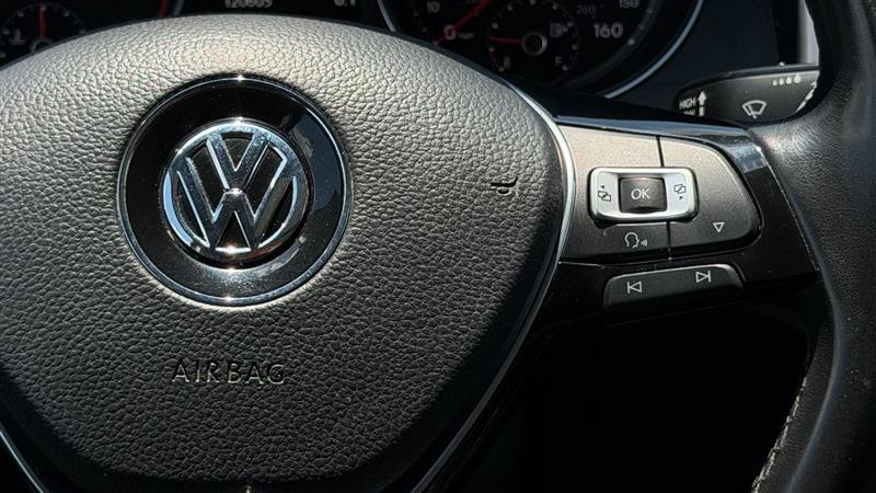 Used 2018 Volkswagen Atlas SEL AWD/4WD image 32