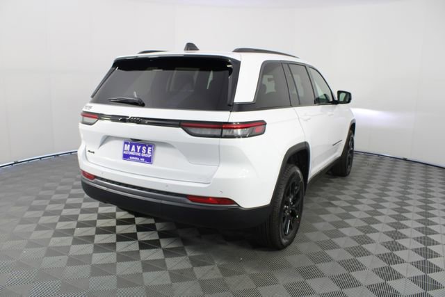 New 2026 Jeep Grand Cherokee Altitude image 25