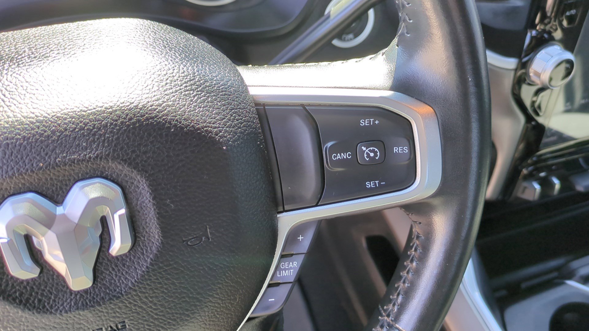 Used 2024 RAM 2500 Big Horn w/ Night Edition AWD/4WD image 17