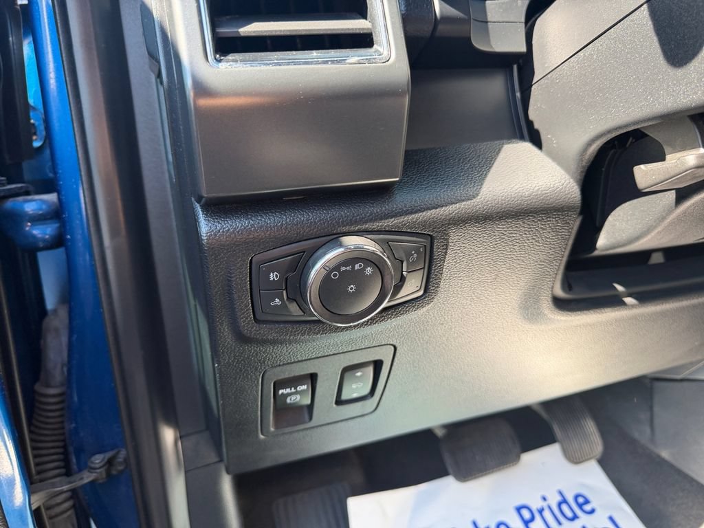 Used 2018 Ford F150 XLT w/ Equipment Group 302A Luxury AWD/4WD image 18