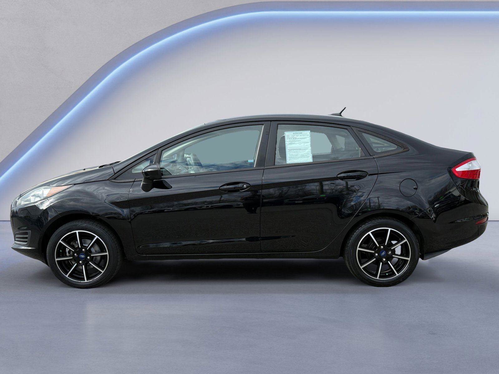 Used 2018 Ford Fiesta SE image 6