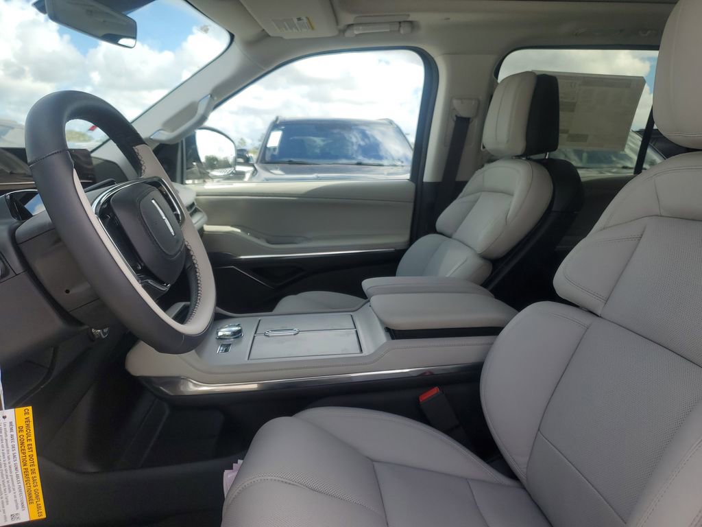 New 2025 Lincoln Navigator L Reserve image 20