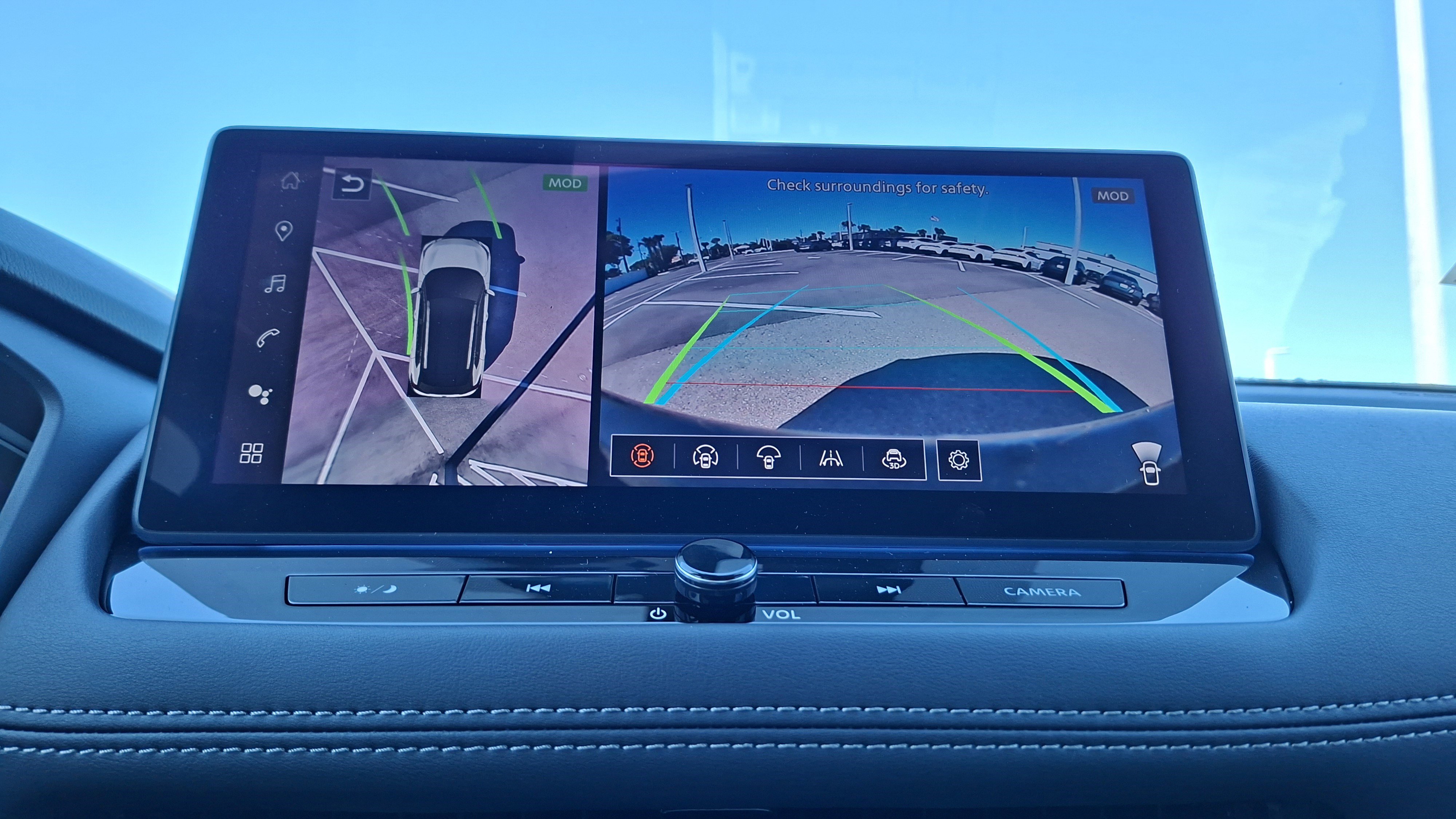 New 2026 Nissan Rogue Platinum image 8