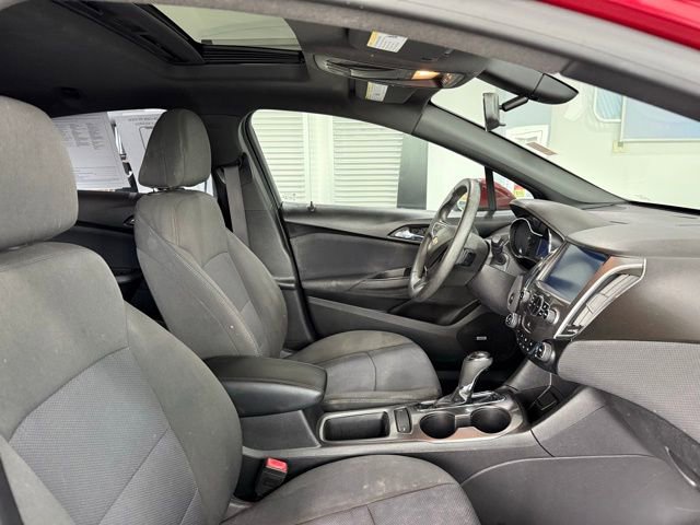 Used 2017 Chevrolet Cruze LT image 20