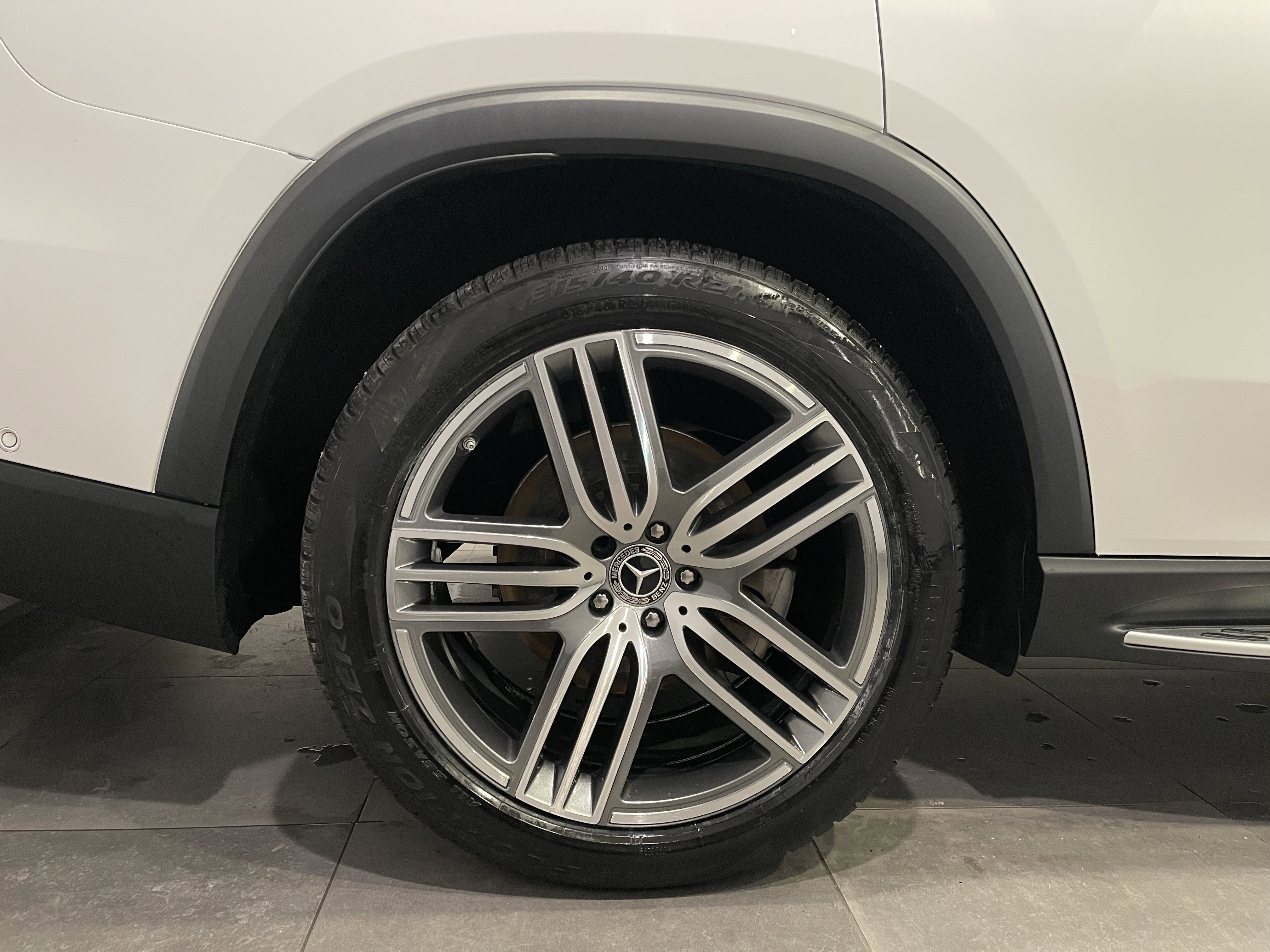 Used 2022 Mercedes-Benz GLS 450 4MATIC image 10