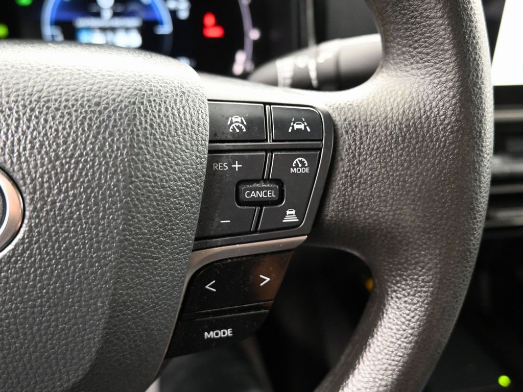 Used 2025 Toyota Camry LE w/ Convenience Package image 26