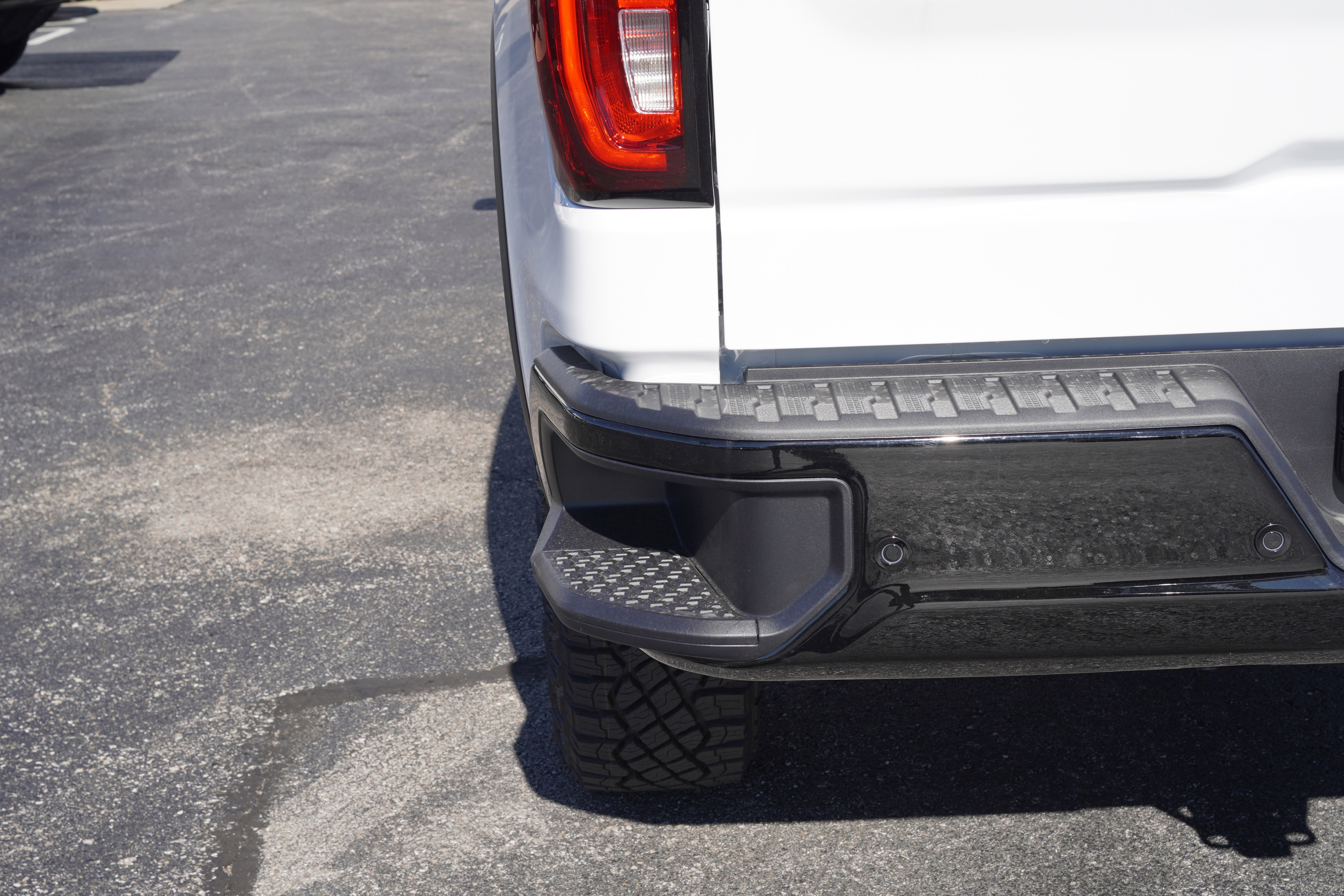 New 2026 GMC Sierra 1500 AT4X image 8