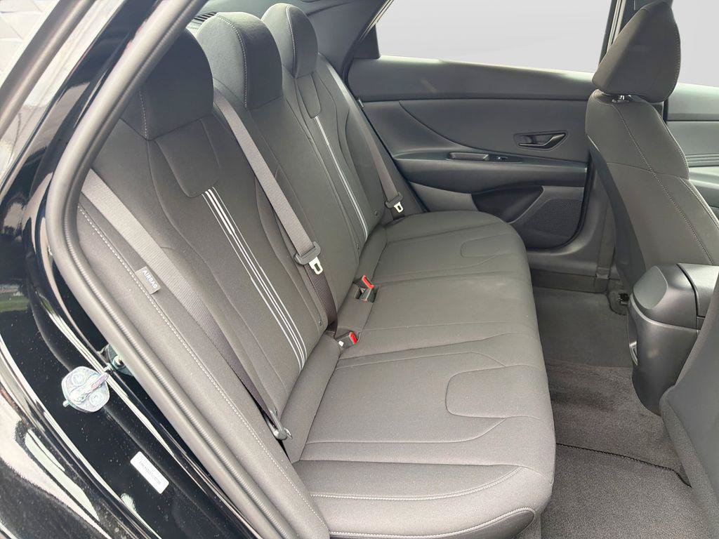 New 2026 Hyundai Elantra Sport FWD image 27