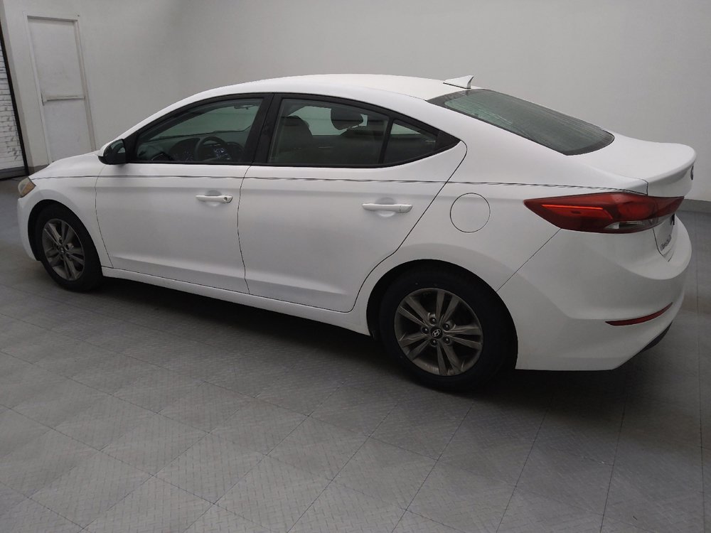 Used 2017 Hyundai Elantra SE image 3