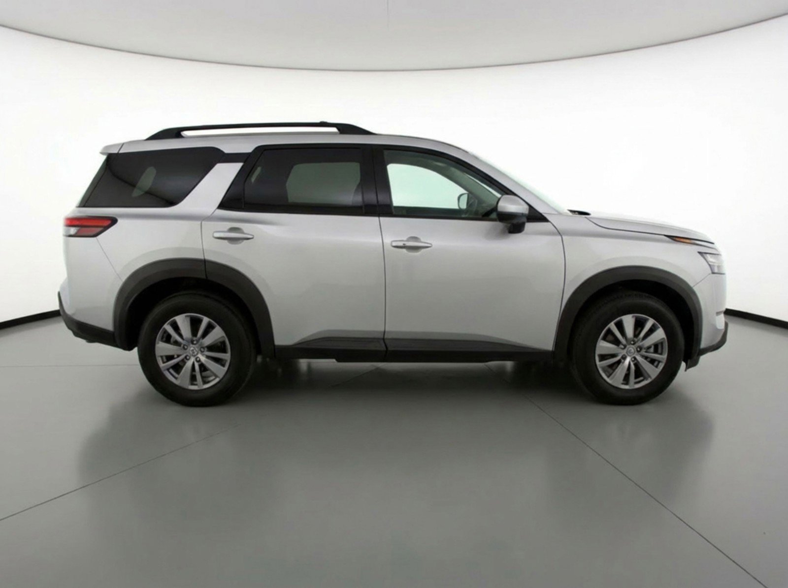 Used 2025 Nissan Pathfinder SV AWD/4WD image 11
