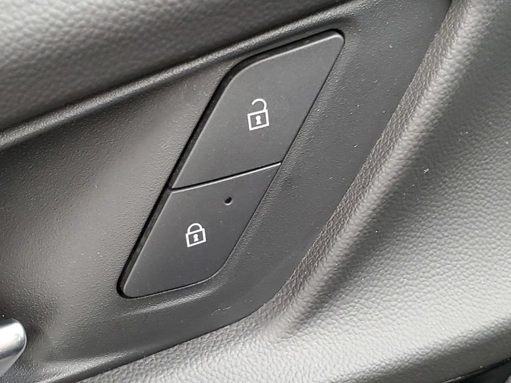 Used 2025 Chevrolet Equinox LT w/ Safety and Technology Package FWD image 26