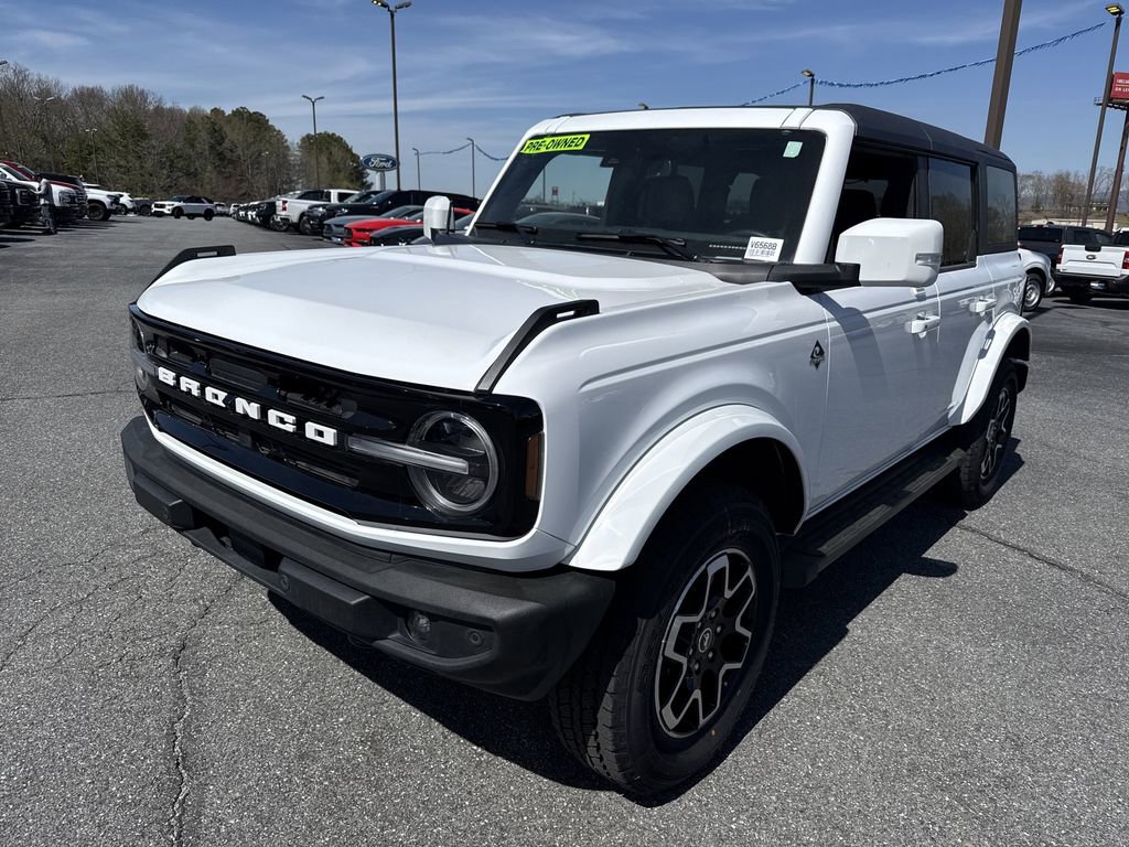 Used 2023 Ford Bronco Outer Banks image 3