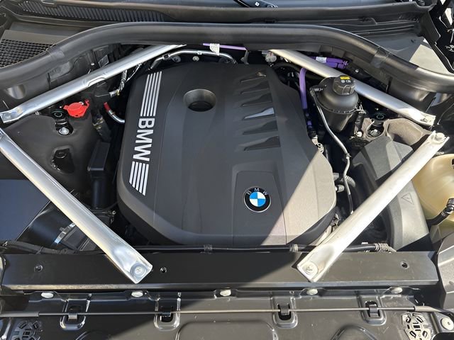 Used 2023 BMW X7 xDrive40i w/ Premium Package image 10
