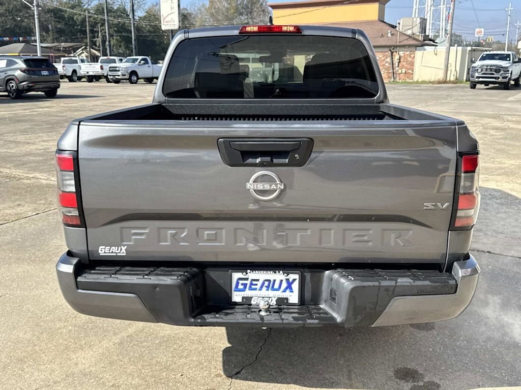 Used 2023 Nissan Frontier SV image 6