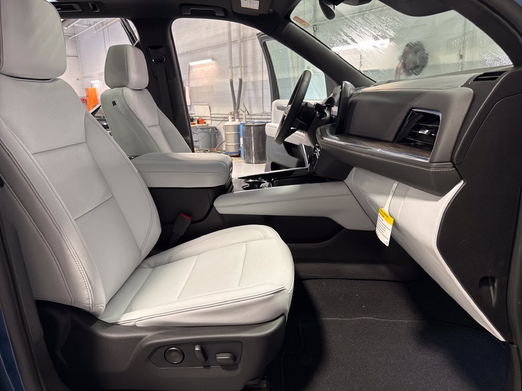 New 2027 Chevrolet Tahoe Premier w/ Sun And Tow Package AWD/4WD image 35