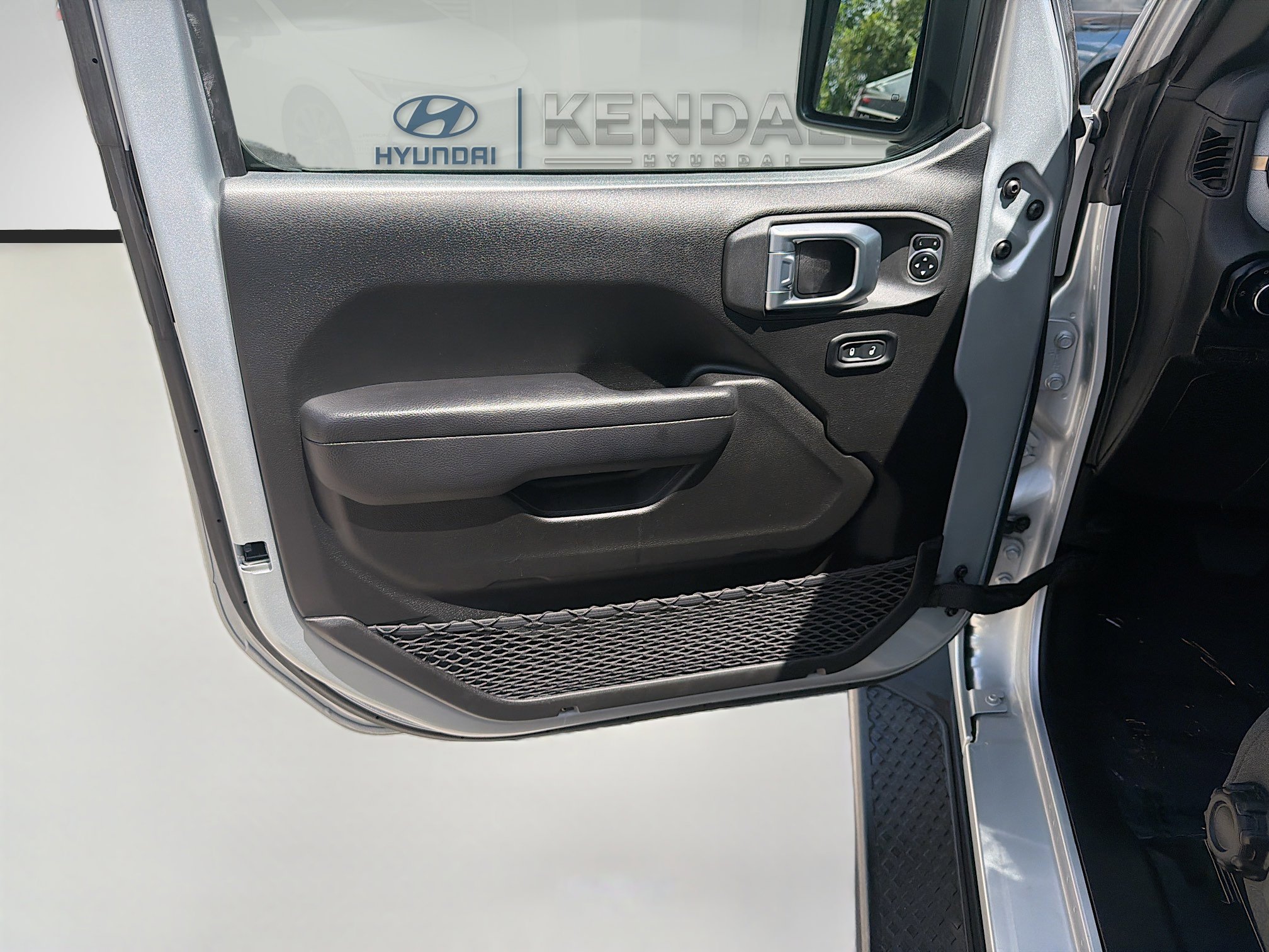 Used 2024 Jeep Gladiator Sport image 17