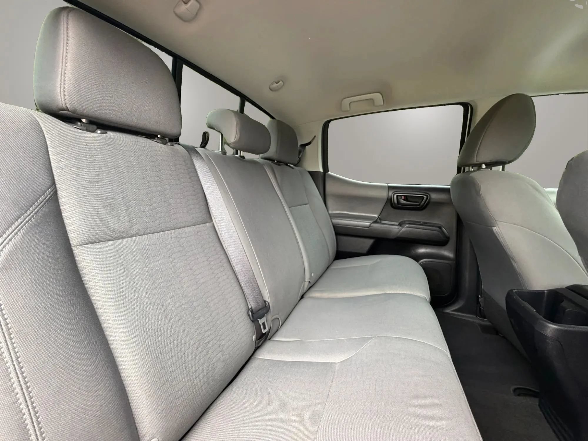 Used 2018 Toyota Tacoma SR w/ SR Convenience Package RWD image 19