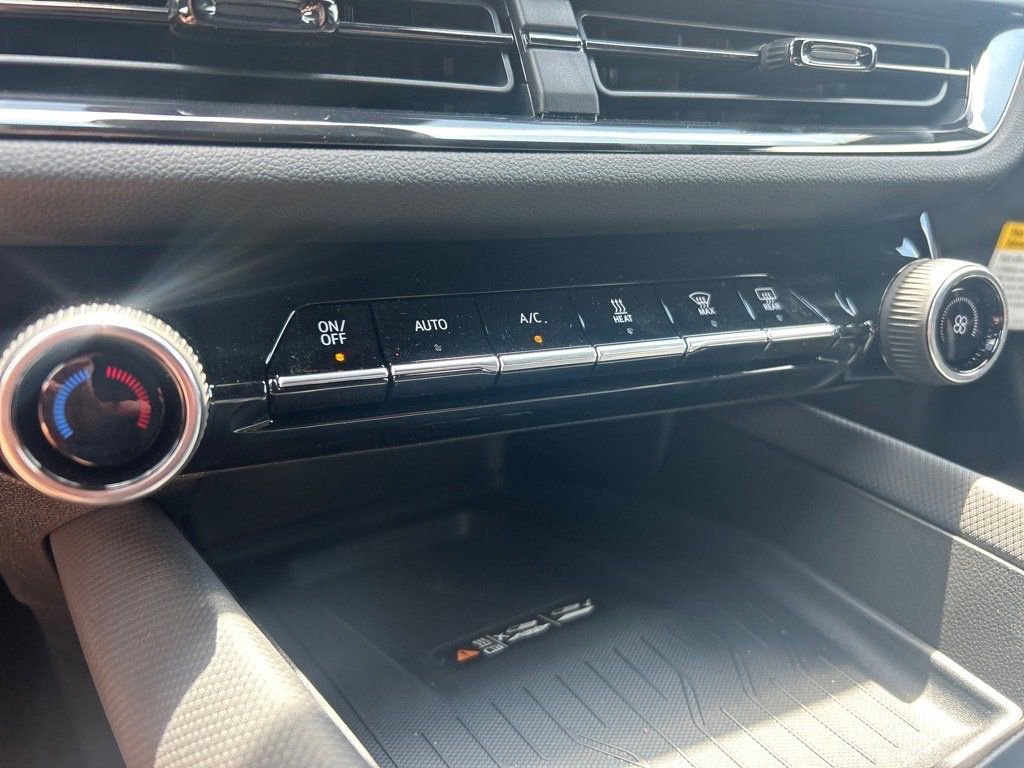 New 2025 Chevrolet Equinox EV RS w/ LPO, Illumination Package image 13