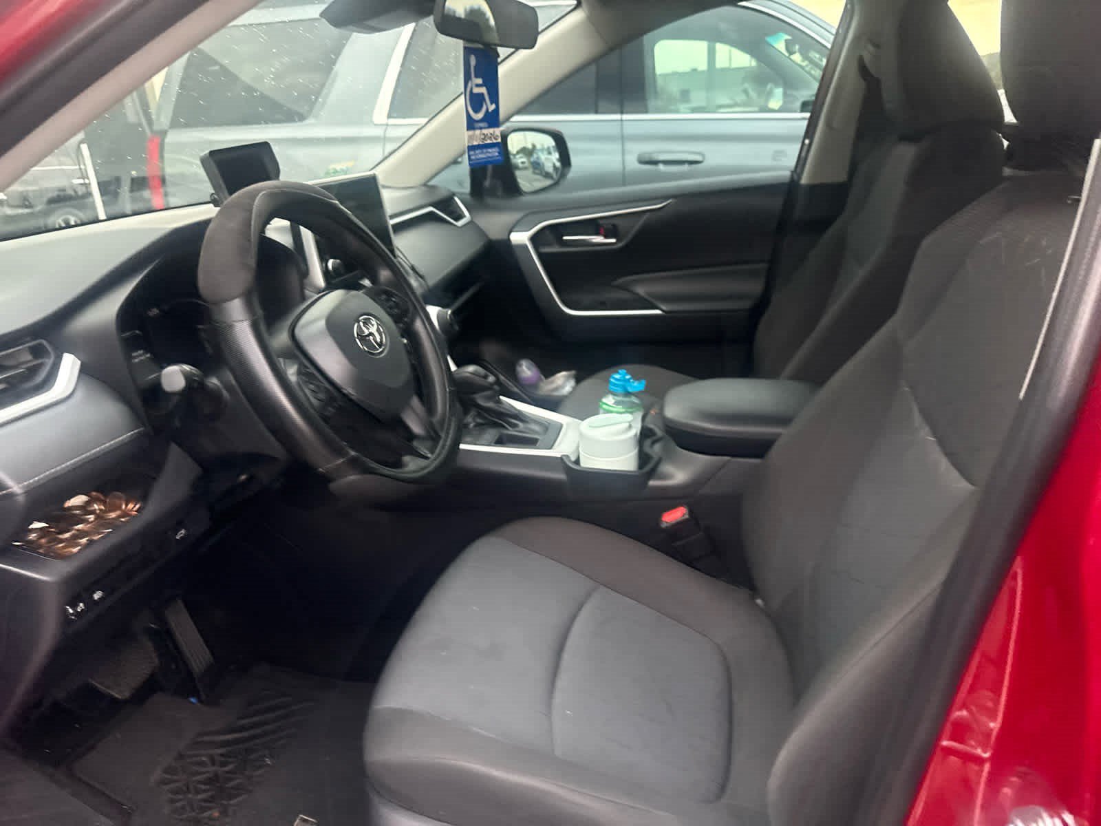 Used 2025 Toyota RAV4 XLE w/ Convenience Package FWD image 3