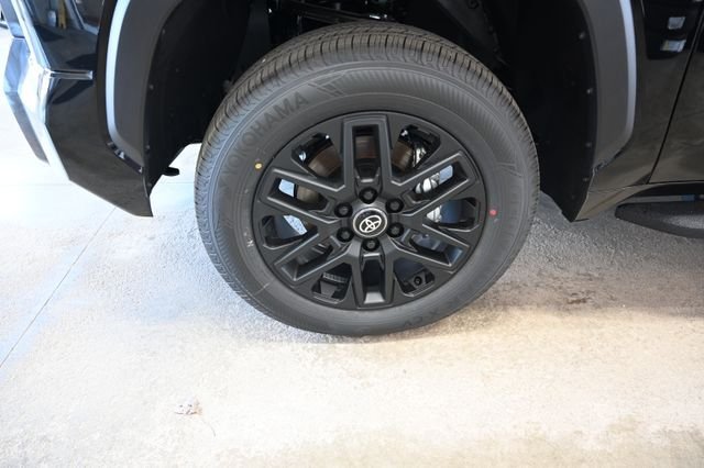 New 2026 Toyota Tundra Limited AWD/4WD image 34