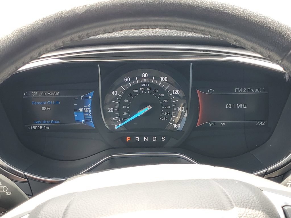 Used 2017 Ford Fusion SE w/ Fusion SE Technology Package AWD/4WD image 16
