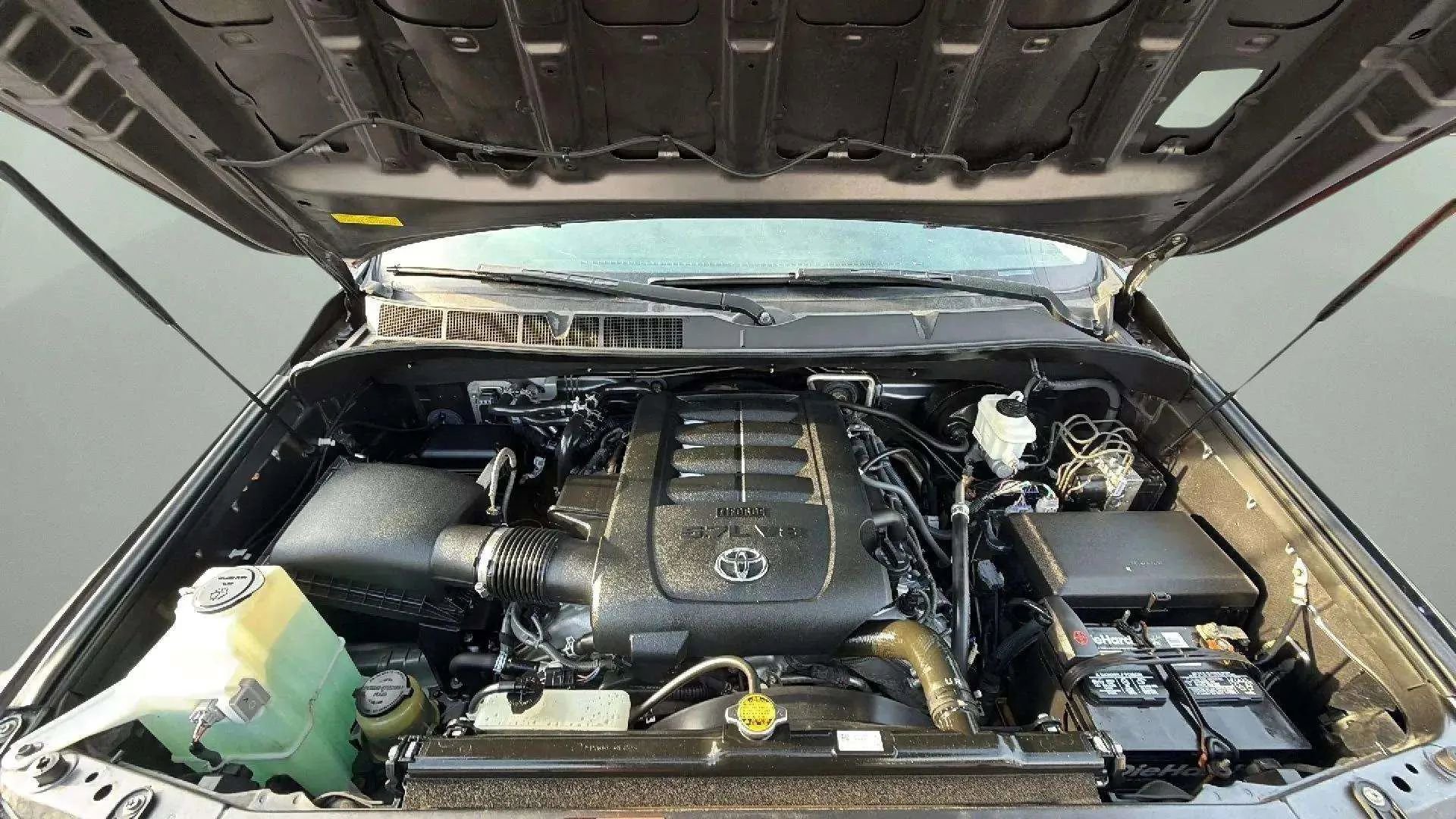 Used 2016 Toyota Sequoia Platinum image 42