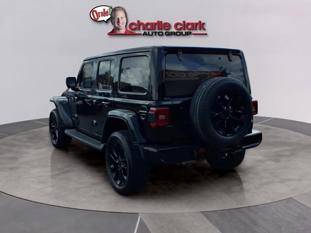 Used 2021 Jeep Wrangler Unlimited Sahara image 3