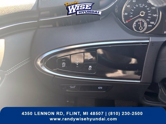 Used 2025 Genesis GV70 2.5T AWD/4WD image 19