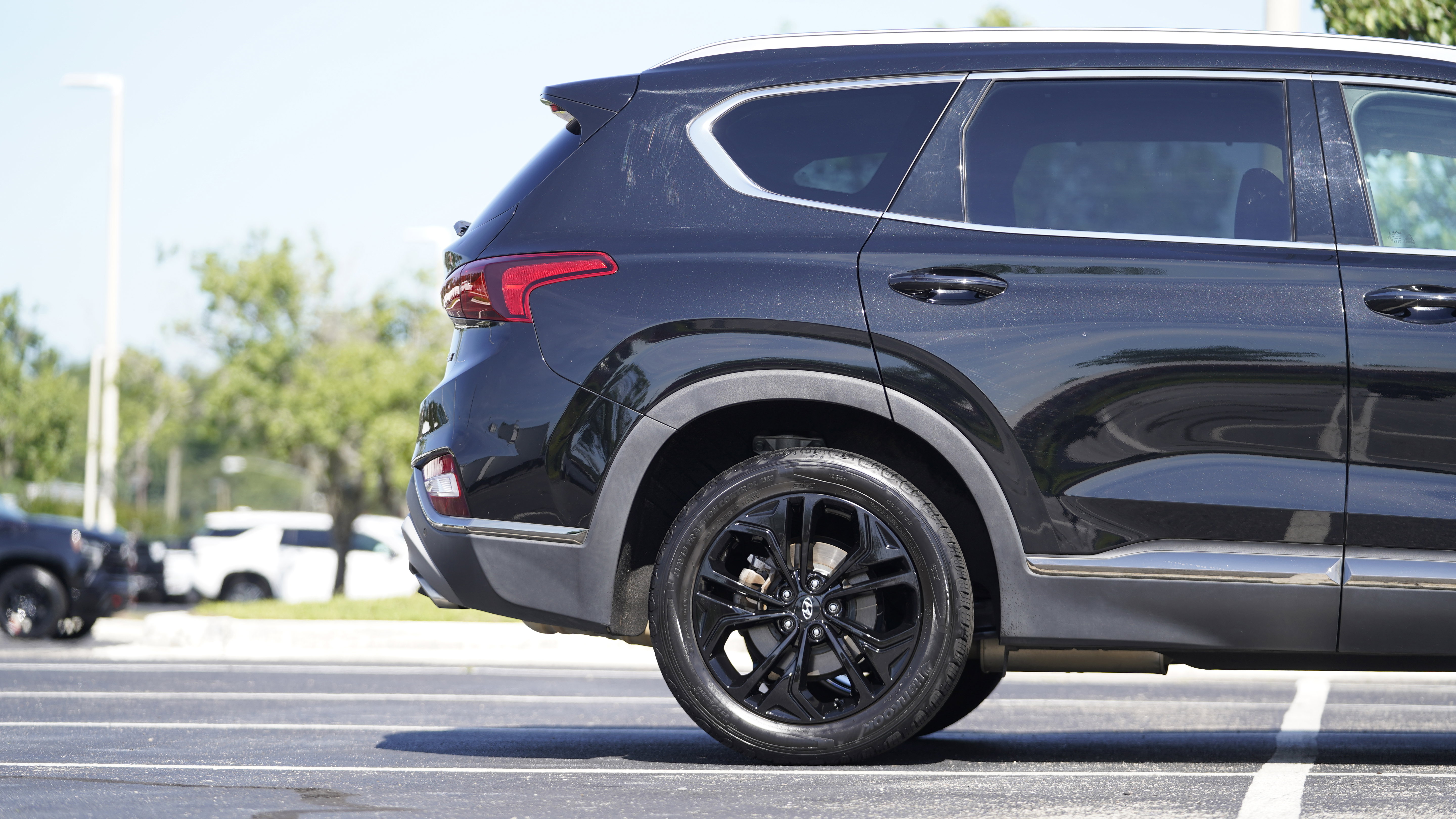 Used 2019 Hyundai Santa Fe Limited FWD image 5