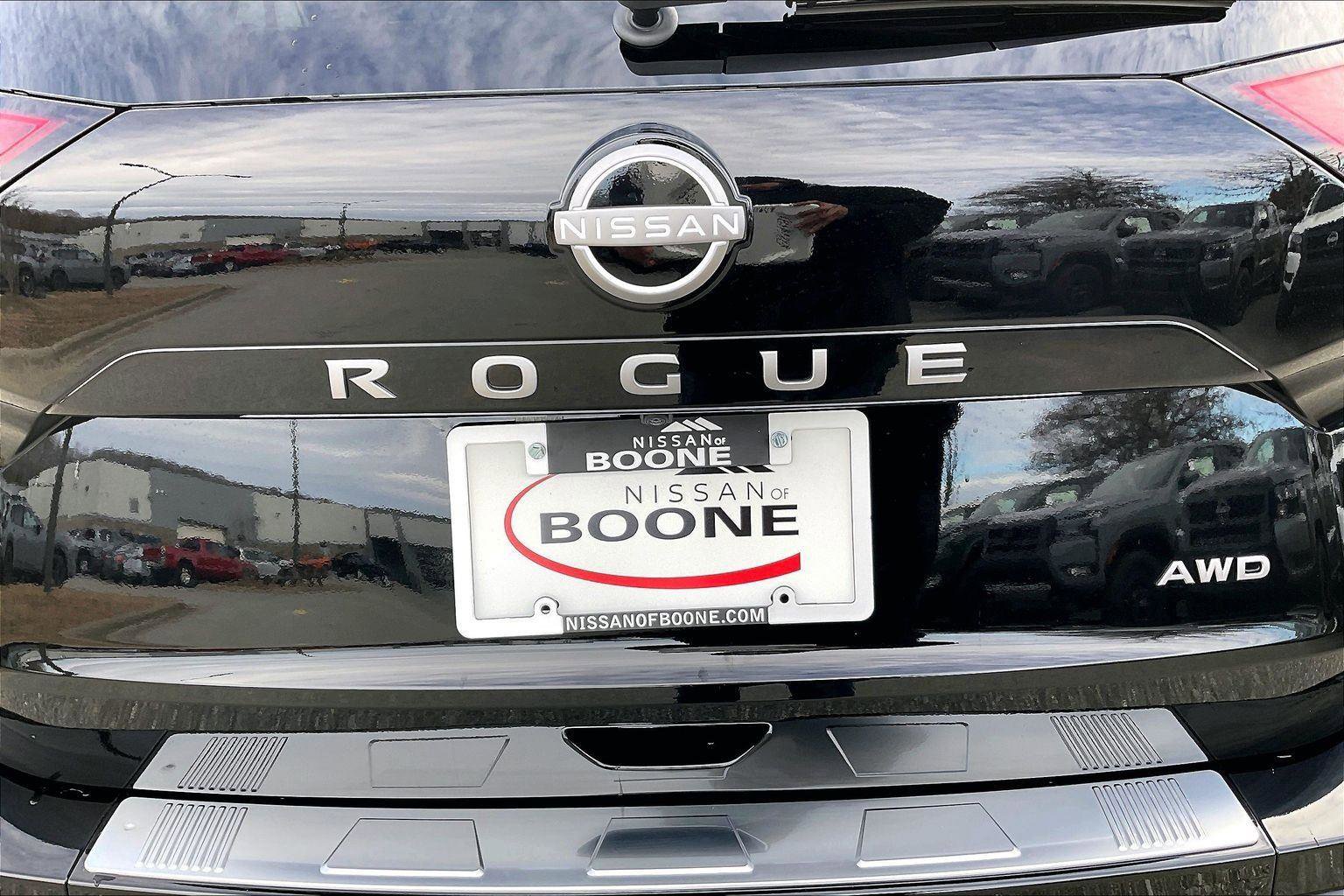 New 2026 Nissan Rogue SV w/ SV Premium Package AWD/4WD image 13