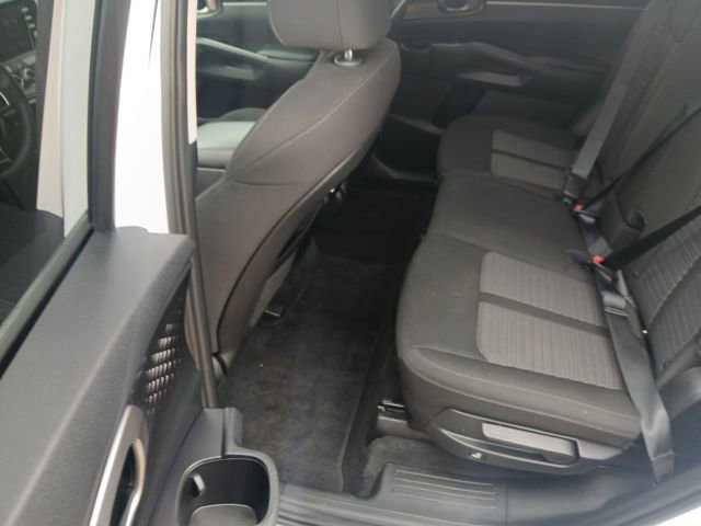 Certified 2023 Kia Sorento LX image 35