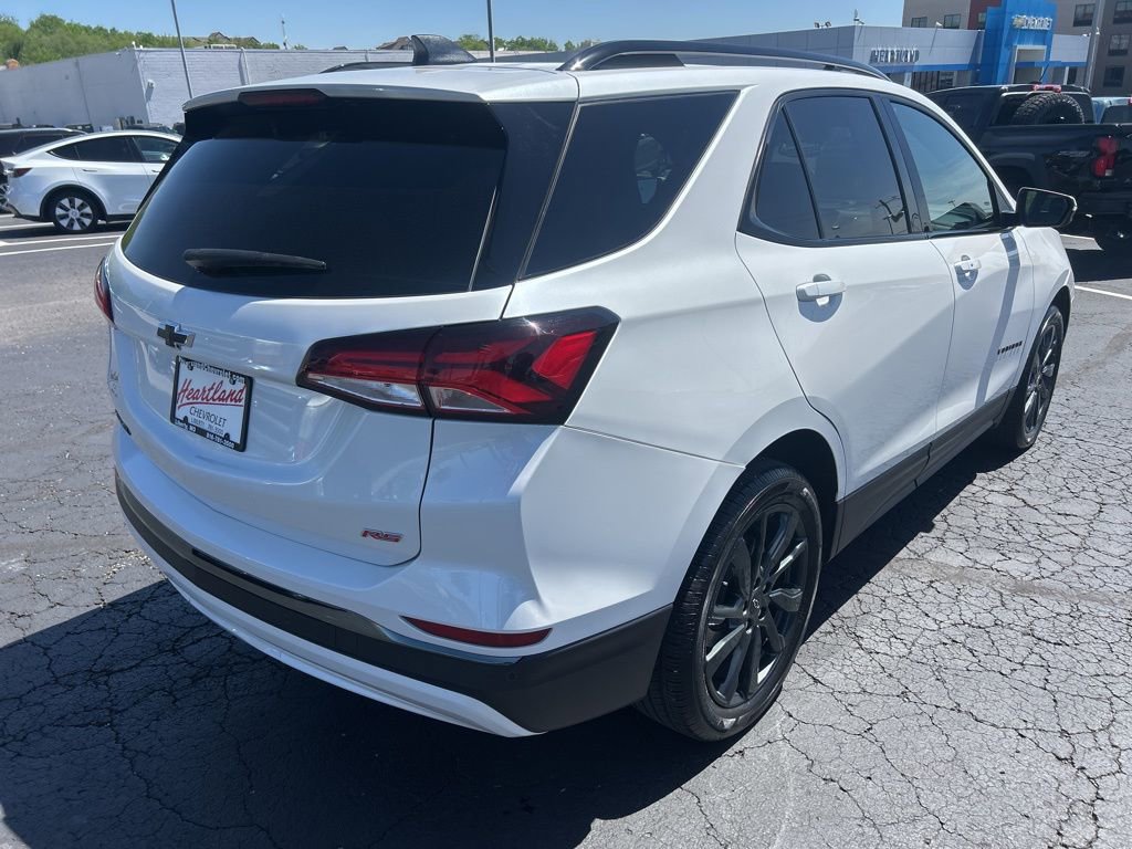 Used 2023 Chevrolet Equinox RS w/ RS Leather Package FWD image 5