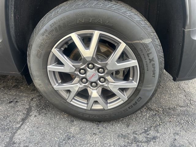 Used 2022 GMC Acadia SLT w/ LPO, Roadside Safety Package image 10