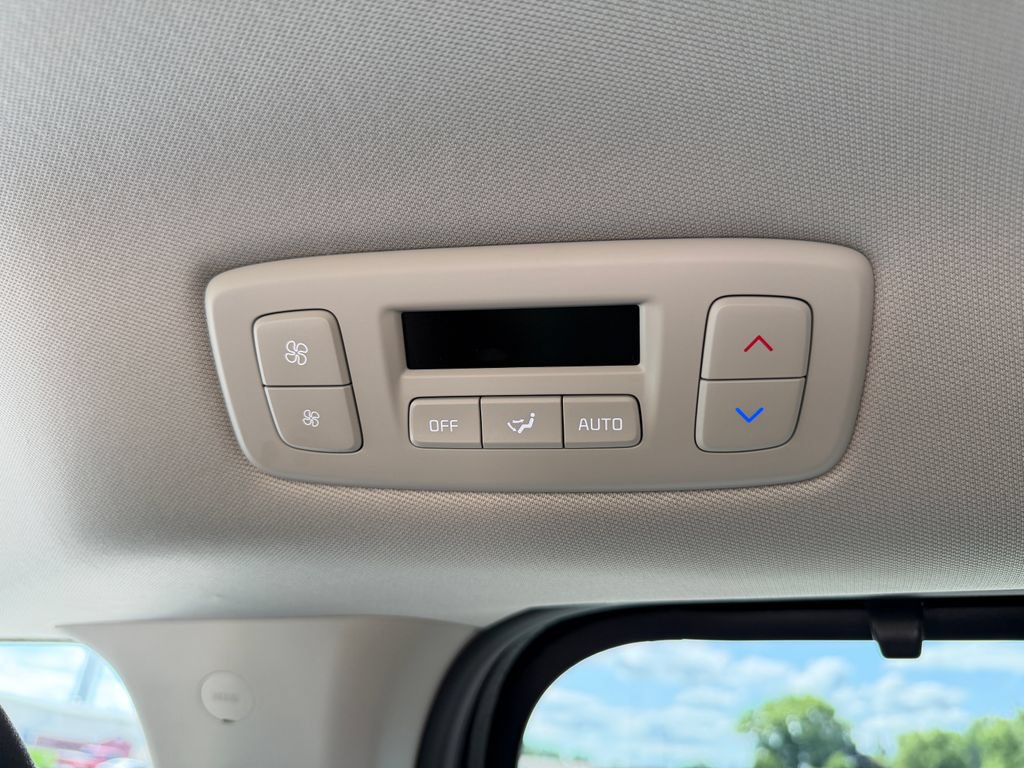 Used 2025 Kia Carnival SX Prestige FWD image 22